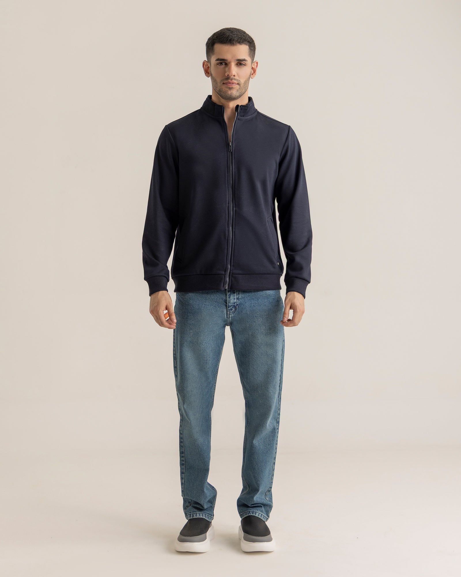 Men Basic Zip-Up Upper