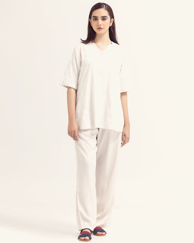 Women Cream Color Chain Yarn Jersey Mid Length Woven Top