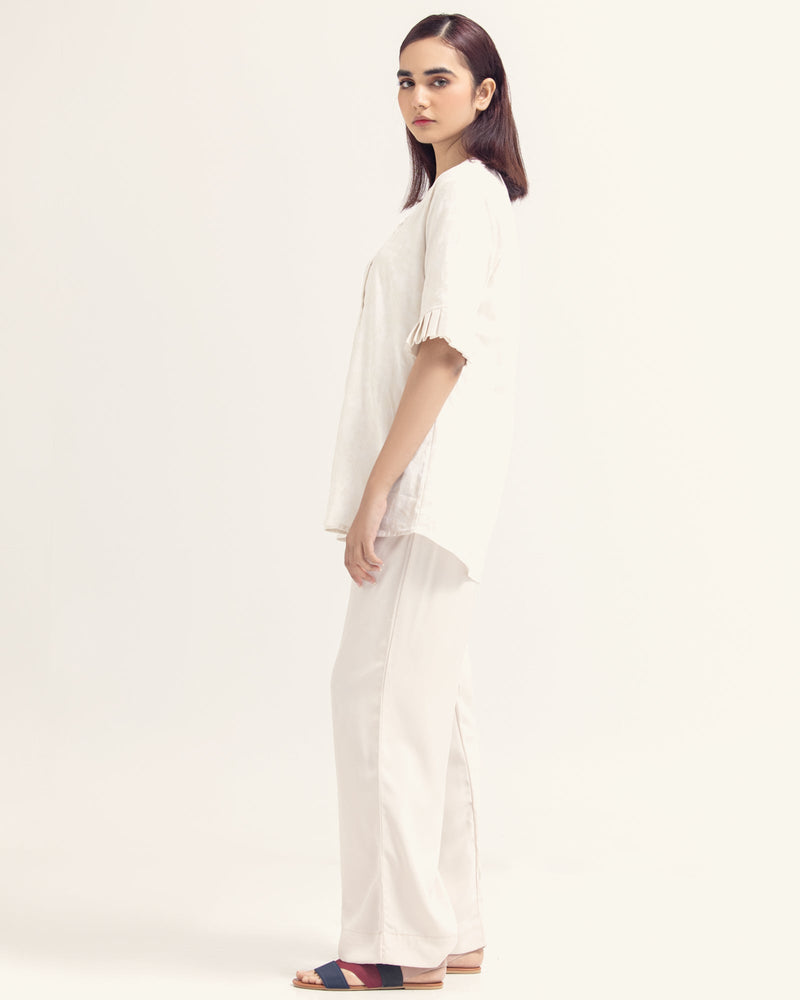 Women Cream Color Chain Yarn Jersey Mid Length Woven Top - Engine - Buy Now